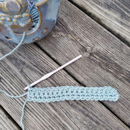 First 2 rows of single crochet-1
